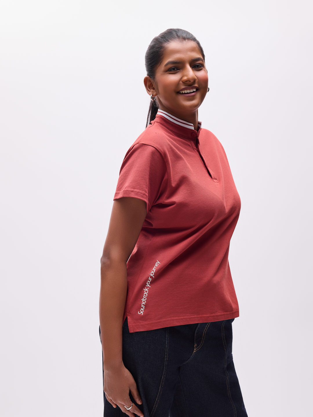 The Groove for Women chestnut organic cotton T-shirt from Backpack Stereo