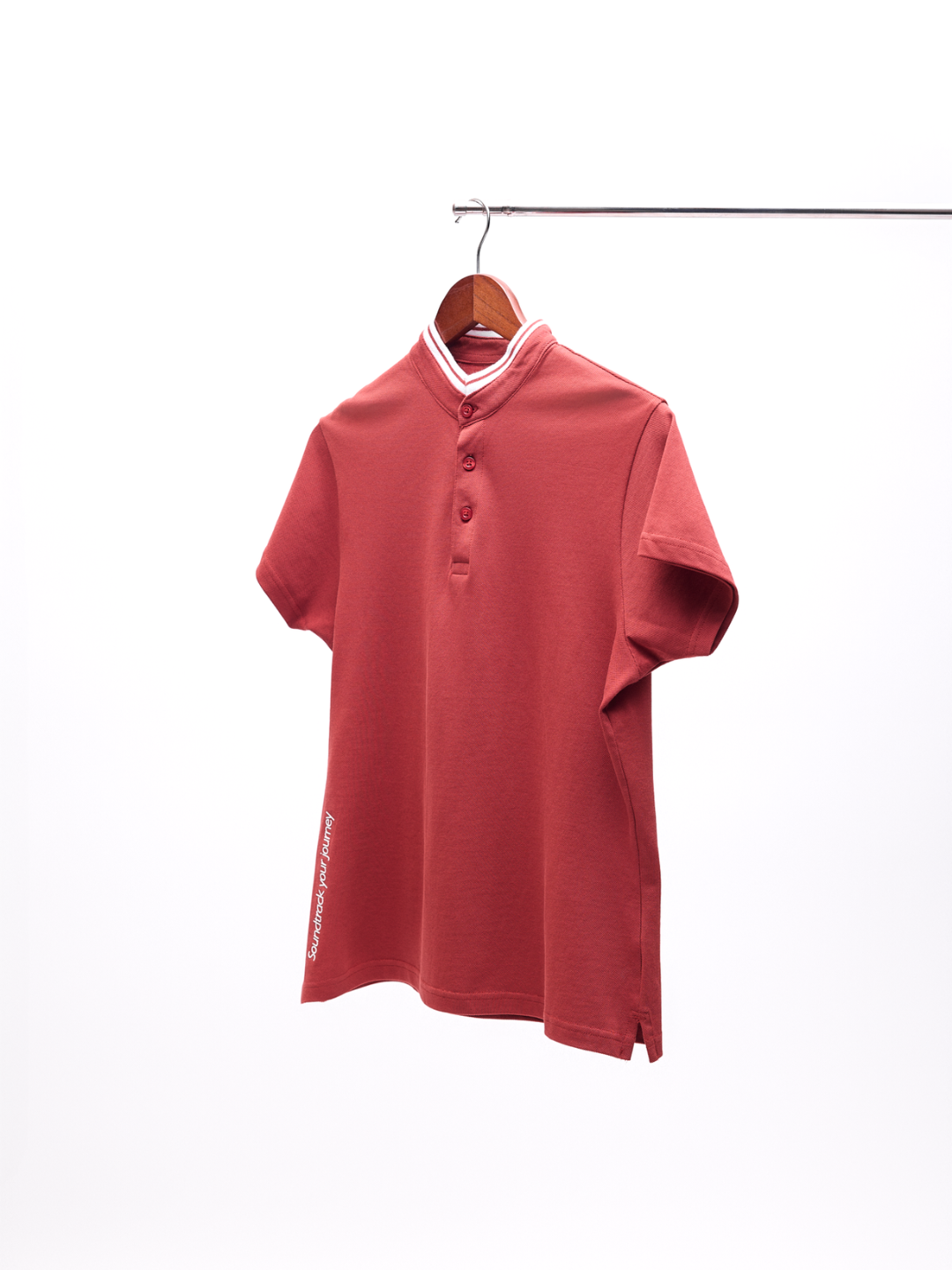 The Groove chestnut colour from Backpack Stereo Soundtrack your journey
